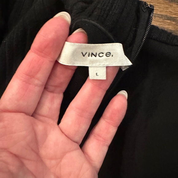 Elegant Black Long Sleeve Dress - Picture 3 of 3